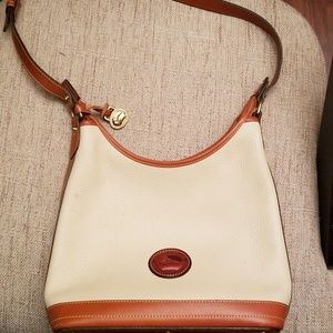 Leather shoulder bag